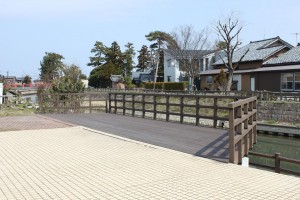 西川ふれあい公園デッキ竣工 002