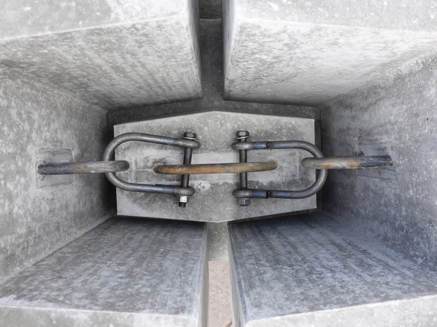 pic_retaining-block_1-1